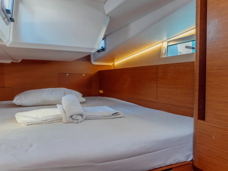Alquiler de barcos Cos barato de Sun Odyssey 490
