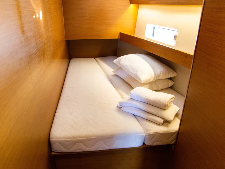 Alquiler de Jeanneau Sun Odyssey 490 en Lávrio