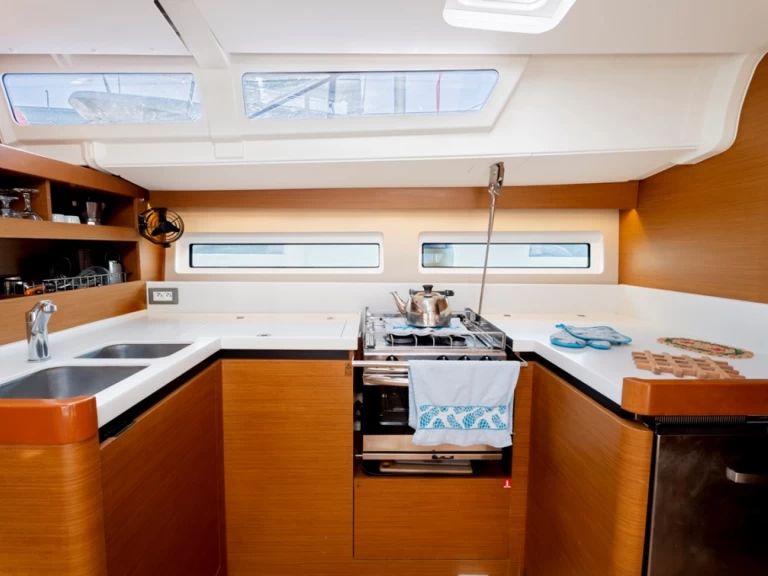 Alquiler de Jeanneau Sun Odyssey 490 en Rhodes (Ciudad)