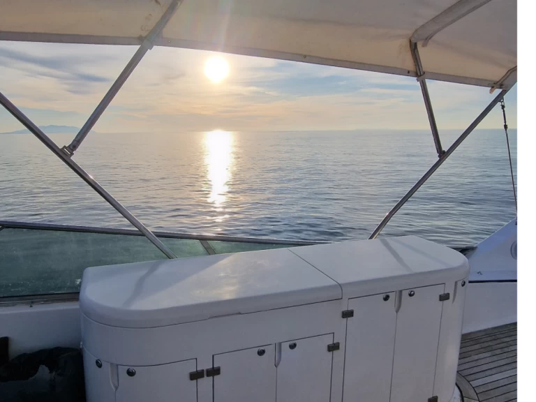 Alquiler de Yate de lujo, con o sin patrón Maiora San Vincenzo