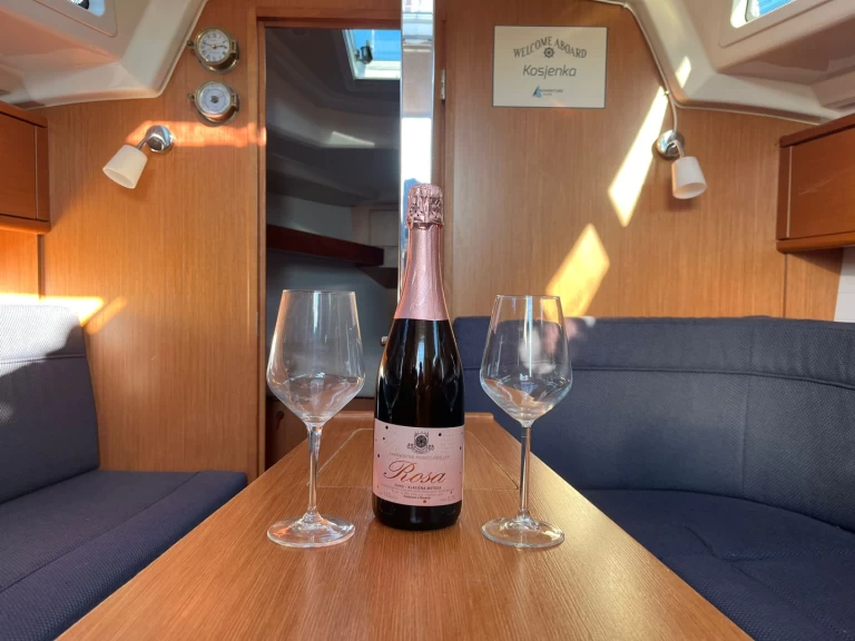 Bavaria Cruiser 34 de alquiler a Sukošan