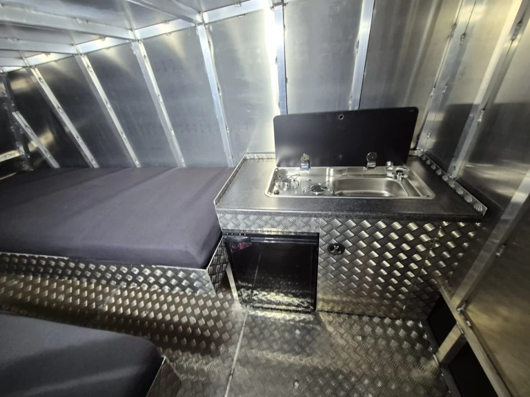 Alquiler Caix - ARYNBOAT 530E en SamBoat