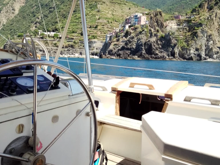 Wharram Tiki 38 de alquiler a La Spezia