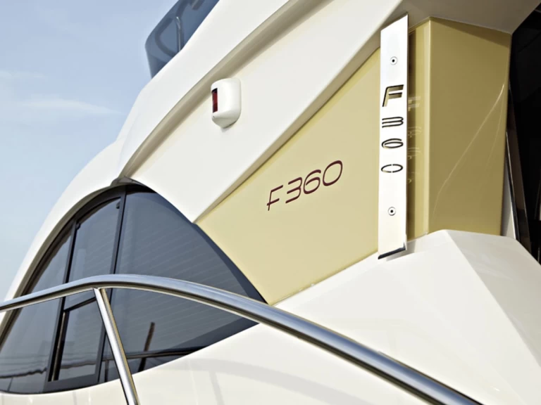 Alquiler España - Faeton F-360 Fly en SamBoat