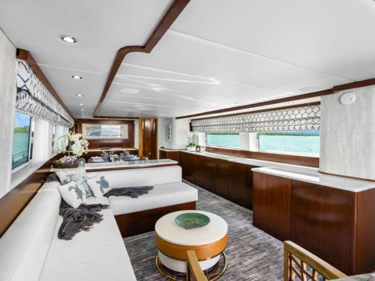 Alquiler Yate de lujo Maiora con o sin  título de navegación