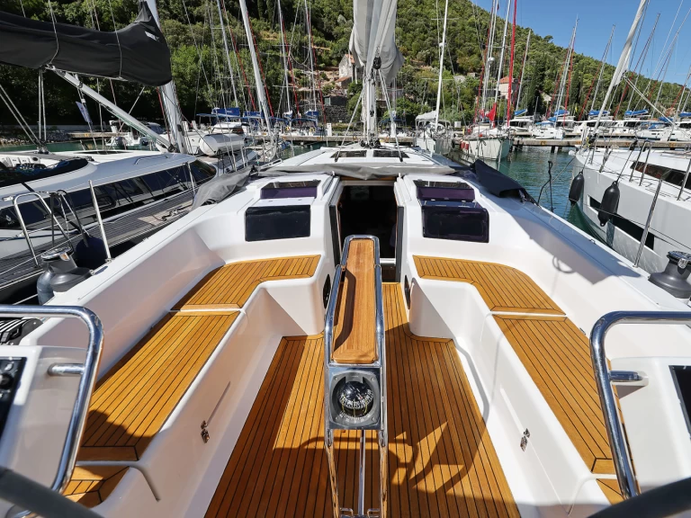 Hanse Hanse 455 de alquiler a Komolac