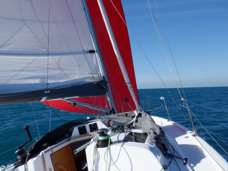 Alquiler de embarcaciones Elan E3 enPorto Antico di Genova en Samboat