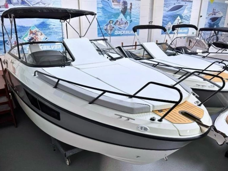 Quicksilver Activ 805 Cruiser de alquiler a Tribunj