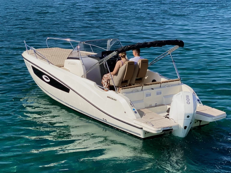 Alquiler de barcos Tribunj barato de Activ 675 Sundeck