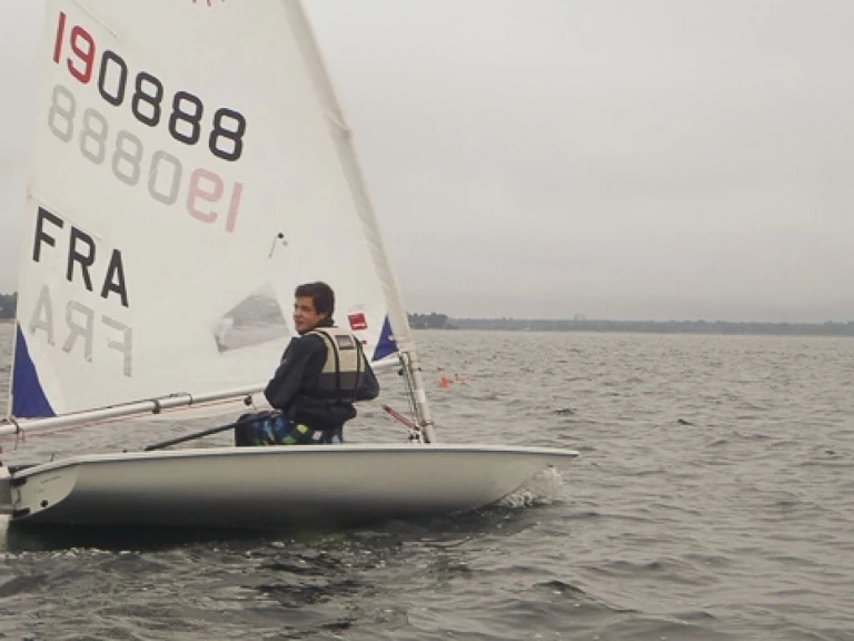 Alquiler Carnac - LASER PERFORMANCE Laser Solo en SamBoat