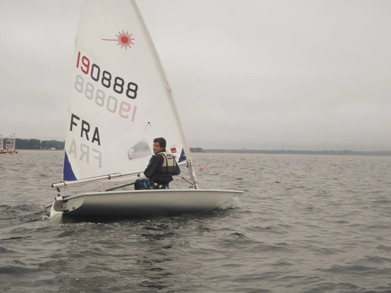 Alquiler de barcos Carnac barato de Laser Solo
