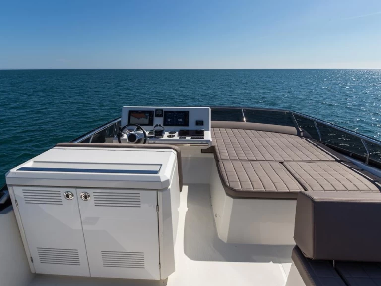 Alquiler de barcos Port-Haliguen barato de Prestige 520