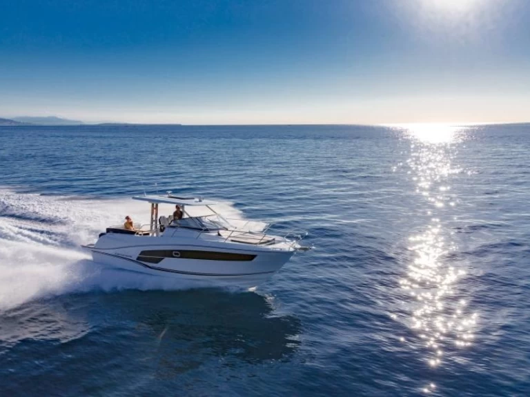 Alquiler de Jeanneau Cap Camarat 10.5 WA série 2 en La Trinité-sur-Mer