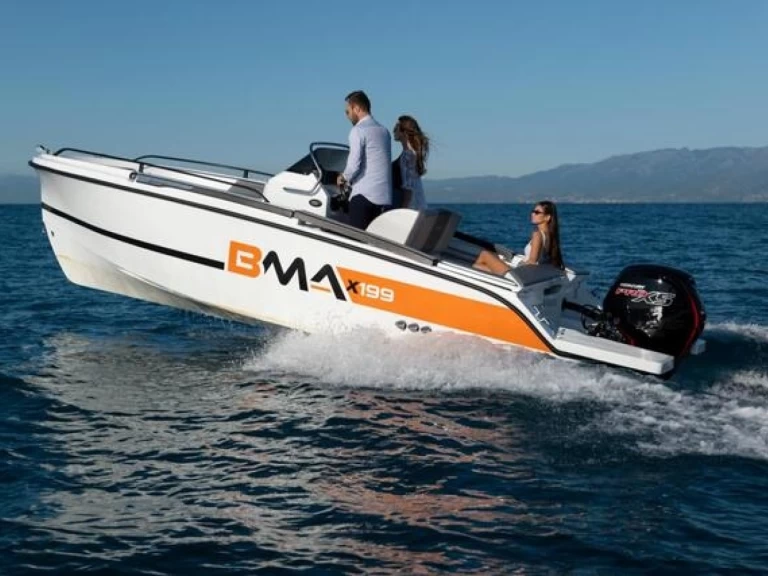 Alquiler de BMA BMA X199 en La Trinité-sur-Mer