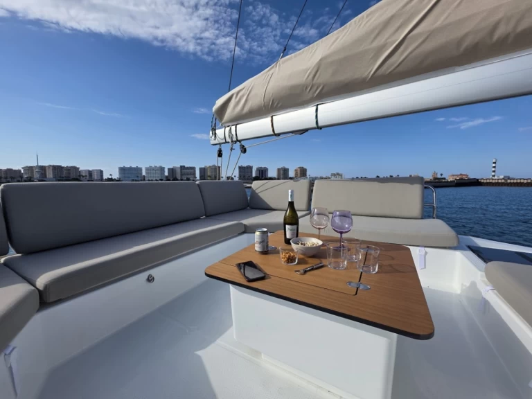 Alquiler Catamarán Fountaine Pajot con o sin  título de navegación