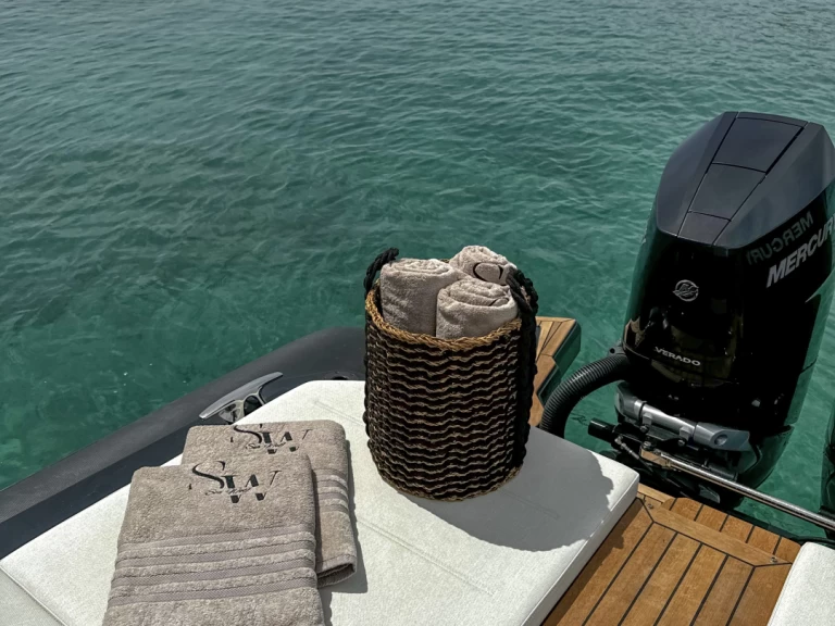 Alquiler de barcos Atenas barato de Shadow 40