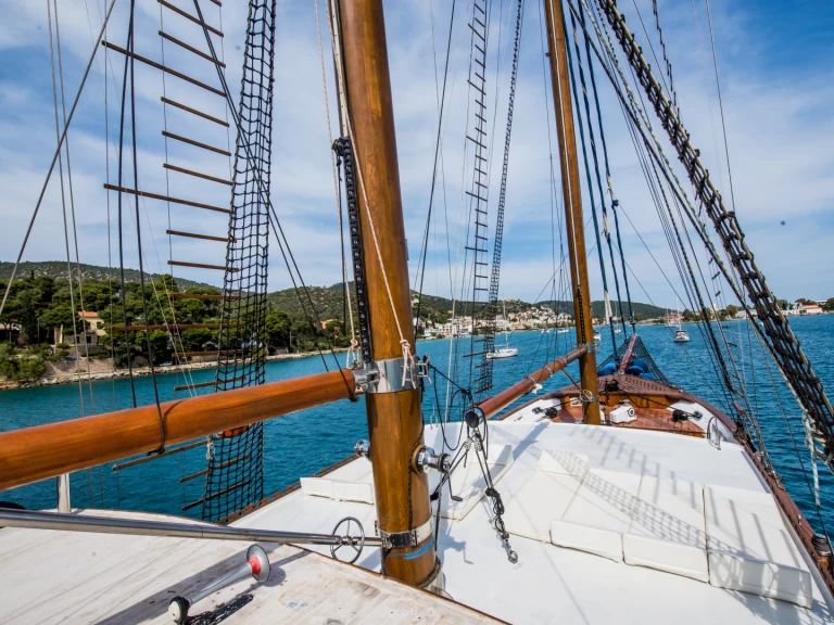 Alquiler de  Gulet en Álimos