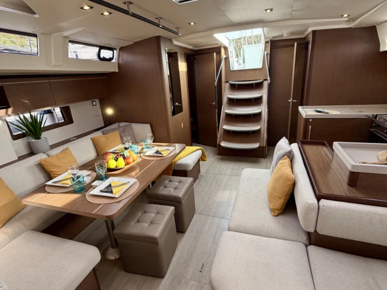 Alquiler de Velero, con o sin patrón Bénéteau Primošten