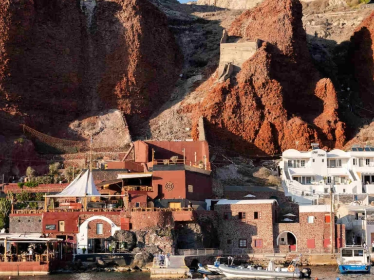 Alquiler de Yate de lujo, con o sin patrón Targa Santorini Port