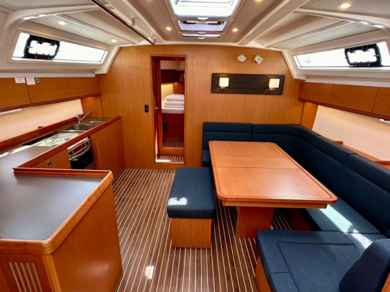 Bavaria Cruiser 46 de alquiler a Sukošan