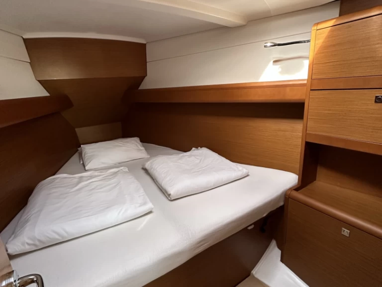 Alquiler de Velero, con o sin patrón Jeanneau Drage