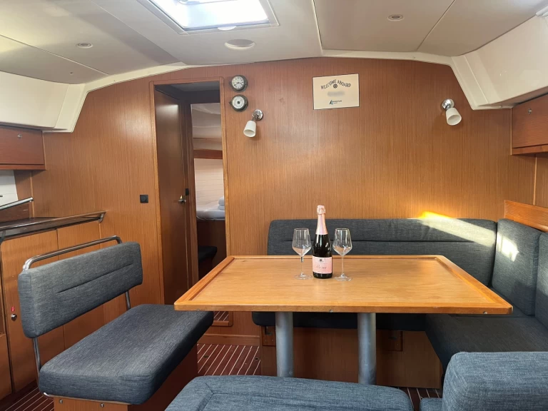 Bavaria Cruiser 45 de alquiler a Sukošan