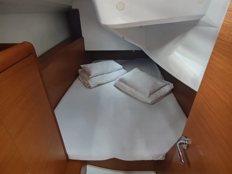 Alquiler de Velero, con o sin patrón Jeanneau Drage