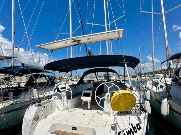 Alquiler de Bavaria Cruiser 46 en Sukošan