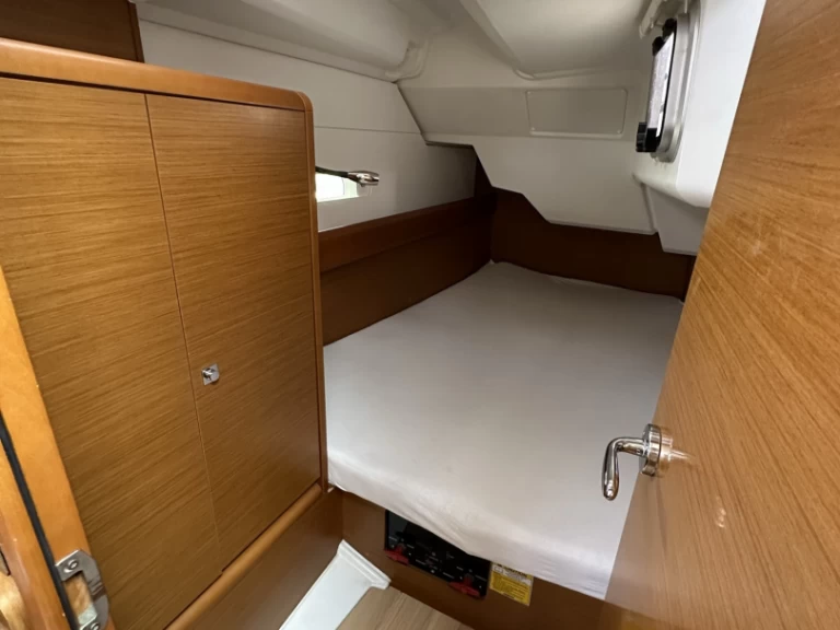 Alquiler de Velero, con o sin patrón Jeanneau Drage