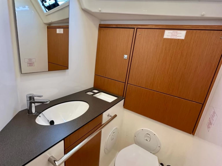 Alquiler de Velero, con o sin patrón Bavaria Sukošan