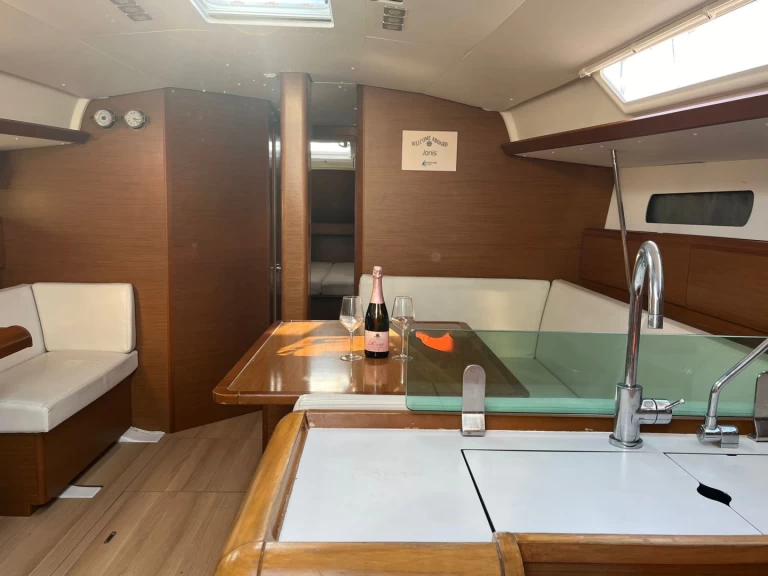 Alquiler de embarcaciones Jeanneau Sun Odyssey 449 enSukošan en Samboat