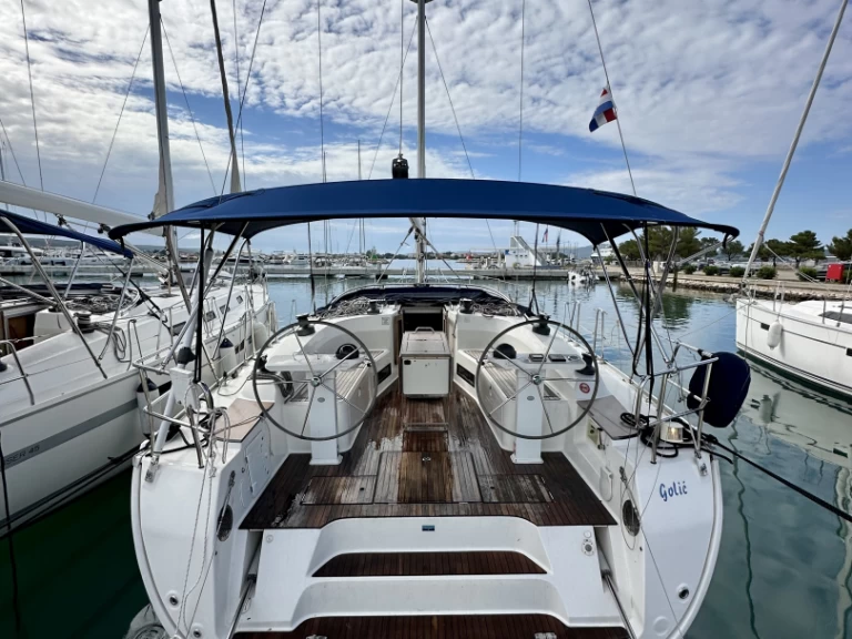 Bavaria Cruiser 45 de alquiler a Sukošan