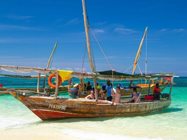 Alquiler Velero Custom con o sin  título de navegación