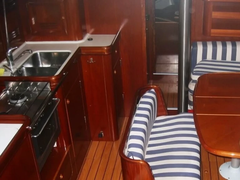 Velero para alquilar Pirovac al mejor precio