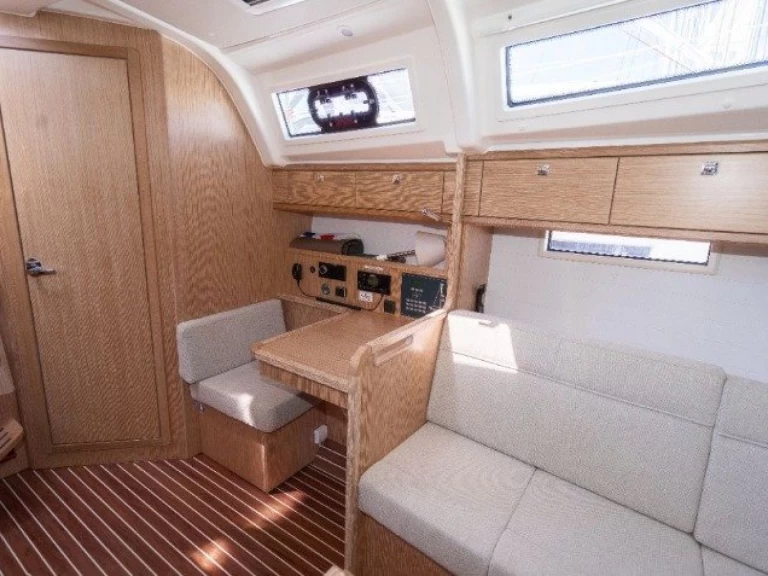 Velero para alquilar Pula al mejor precio