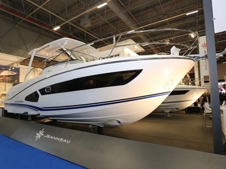 Alquiler de Jeanneau Cap Camarat 9.0 WA en La Spezia