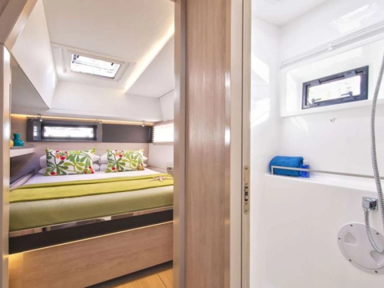 Alquiler Catamarán Leopard con o sin  título de navegación