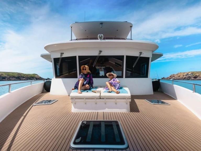 Alquiler de embarcaciones Neel L'INDECIS enSint Maarten en Samboat