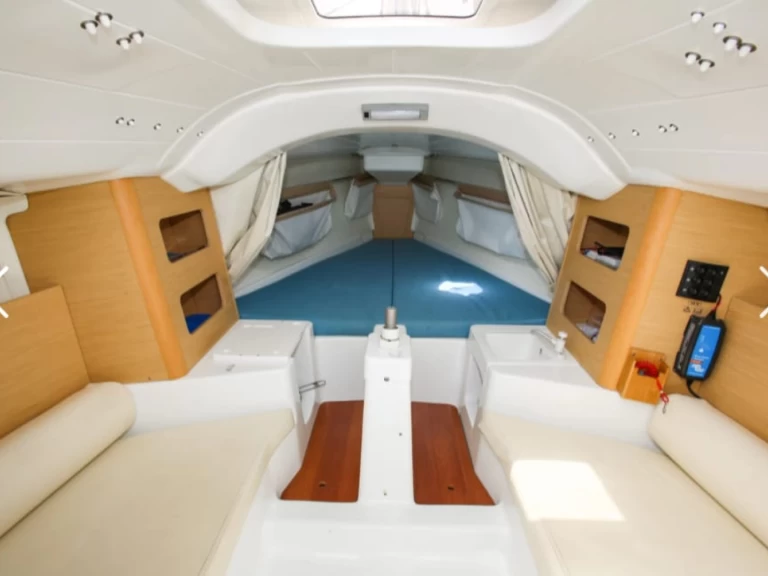 Alquiler de embarcaciones Bénéteau First 21.7 S enPort Fréjus en Samboat