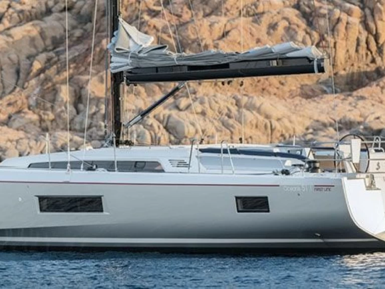 Alquiler de Velero, con o sin patrón Bénéteau Nikiána