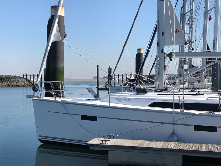 Bavaria Bavaria 41 Cruiser de alquiler a Yerseke