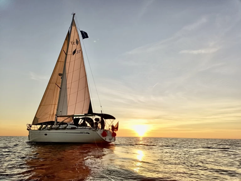 Alquiler de barcos Barcelona barato de Cruiser 37