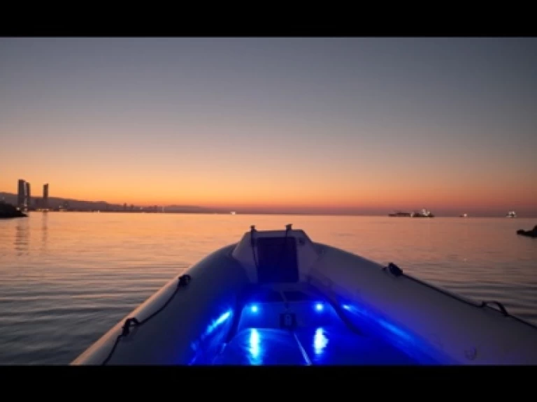 Neumática para alquilar Limassol Marina al mejor precio