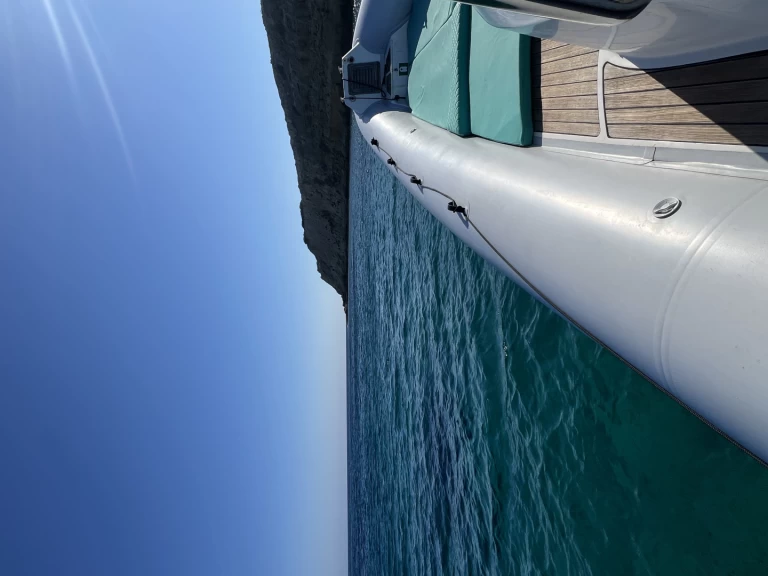 Alquiler Neumática en Limassol Marina - Sacs Stratos 12