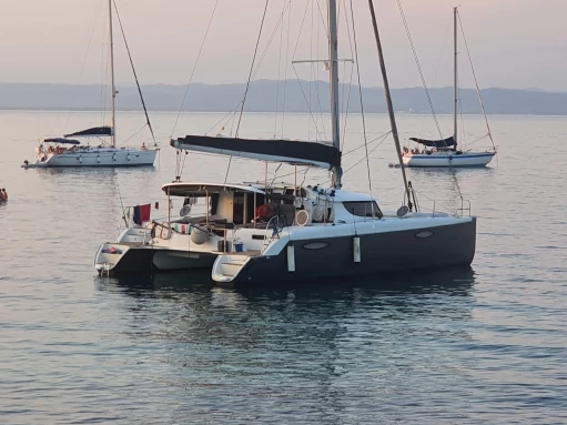 Alquiler de Fountaine Pajot Orana 44 en Toulon