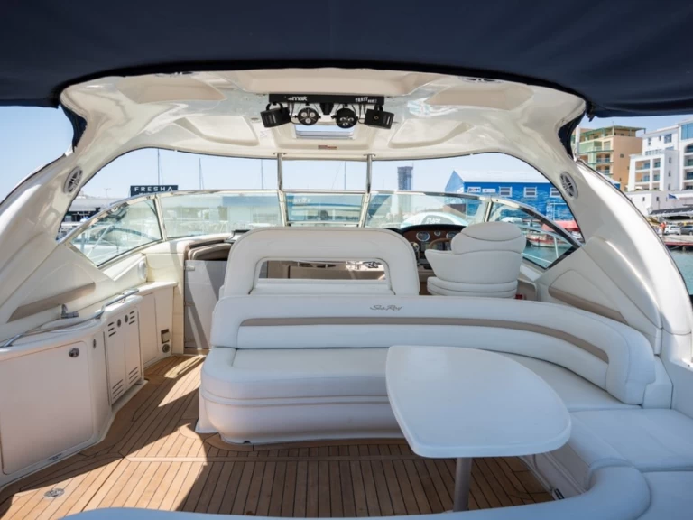 Alquiler Lancha Sea Ray con o sin  título de navegación