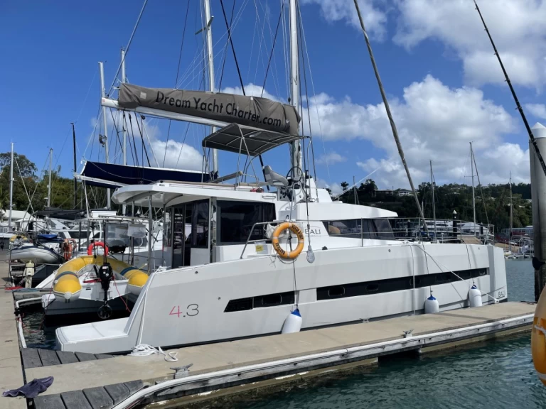 Catamarán para alquilar Airlie Beach al mejor precio