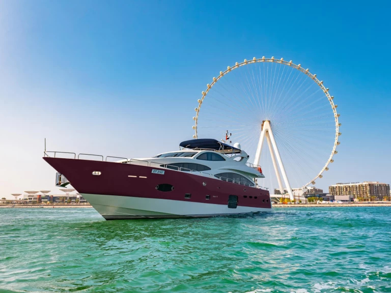 Alquiler de barcos Dubai Marina barato de Kona