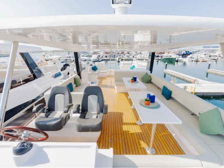 Alquiler de Yate de lujo, con o sin patrón Gala Dubai Marina