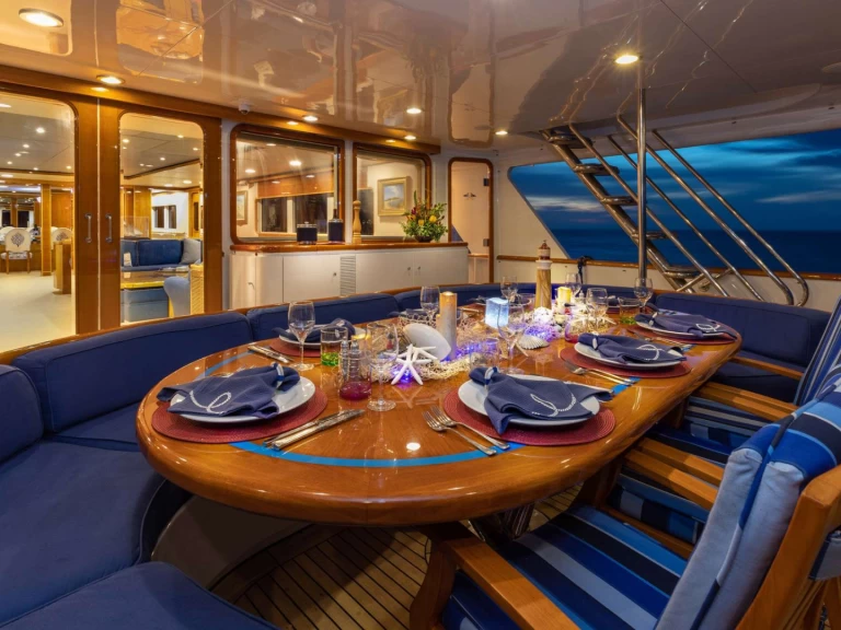 Alquiler de NQEA Yachts Jack Hargrave design RENA en Fort Lauderdale
